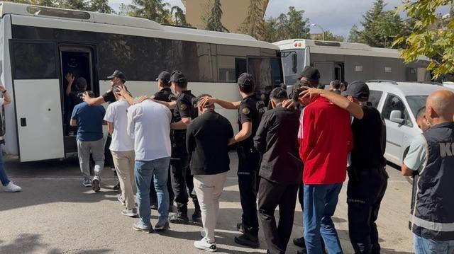 Diyarbakır merkezli 12 ilde silah kaçakçılığı operasyonu: 78 kişi gözaltına alındı 6