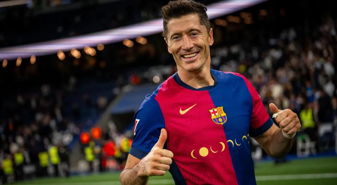Lewandowski nin Barcelona daki geleceği tartışmalı hale geldi! Ayrılık mı gerçekleşiyor? 1