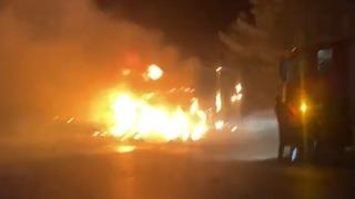 Et yüklü tır dorsesi yandı