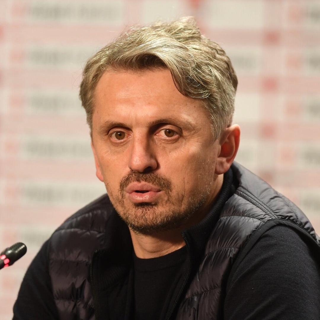 Hagi, Emre Belözoğlu derken sürpriz bir isim! Eyüpspor da teknik direktörlük koltuğuna Orhan Ak getirildi... 1