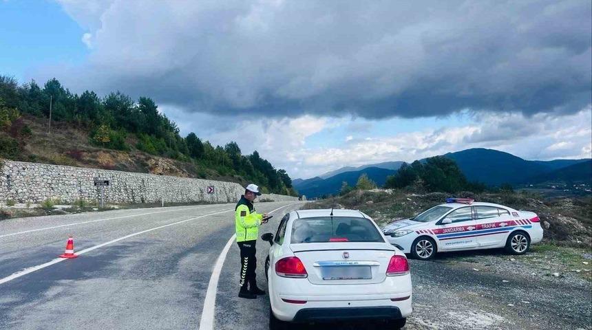 Zonguldak’ta emniyet ve jandarma ekiplerinden kapsamlı denetim