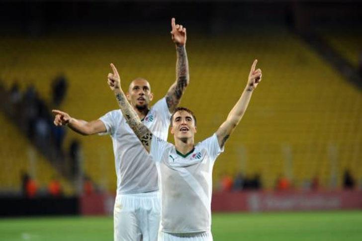 Fenerbahçe yıldız futbolcuyla anlaştı G3