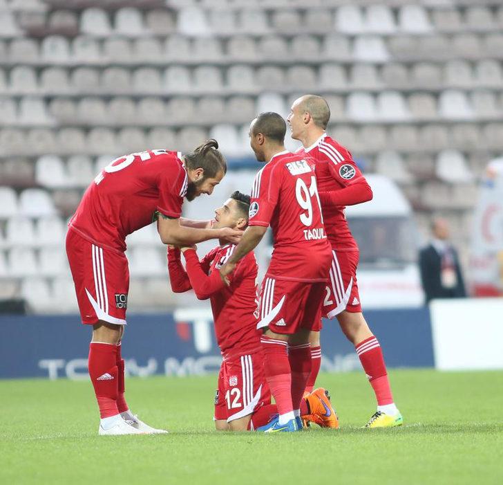 Sivasspor - Fenerbahçe maçından kareler G4