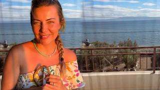 Burcu Kara Gemlik, Bursa, İznik maalesef fay hattı diyerek yazlığını terk etti! Deniz manzaralı evini gösterdi