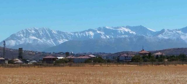 Binboğa Dağı, yağan karla birlikte beyaza büründü 1