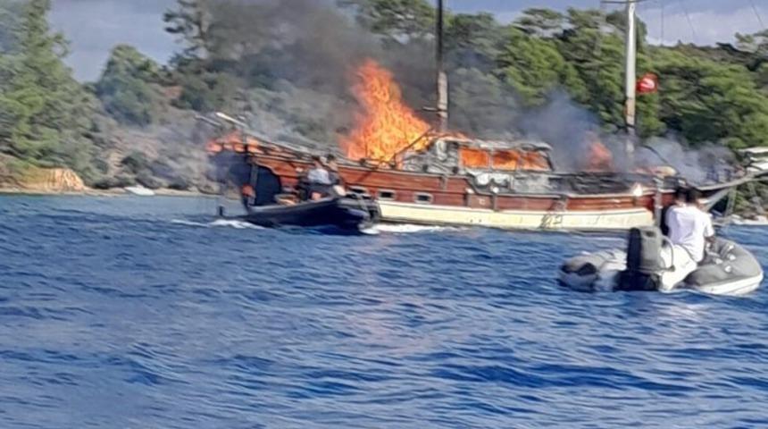 Göcek’te tekne yangını
