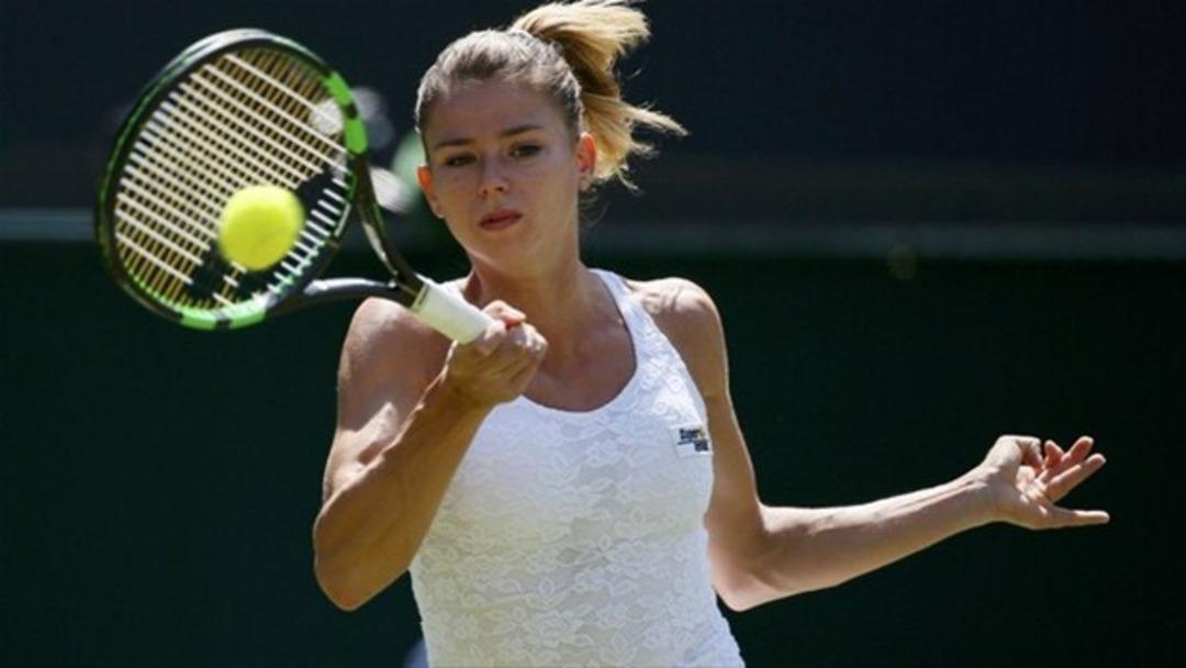 Transparan kıyafeti ma&ccedil;ın &ouml;n&uuml;ne ge&ccedil;ti