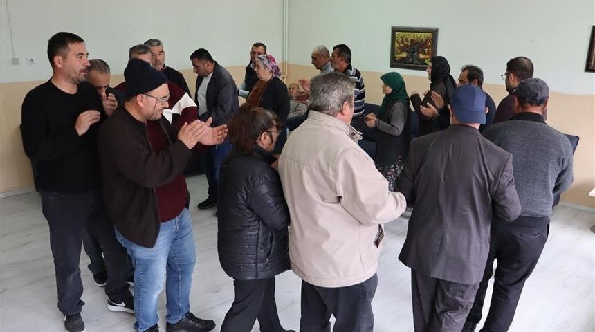 Sivas’ta Ruh Sağlığı Günü'nde halaylar çekildi