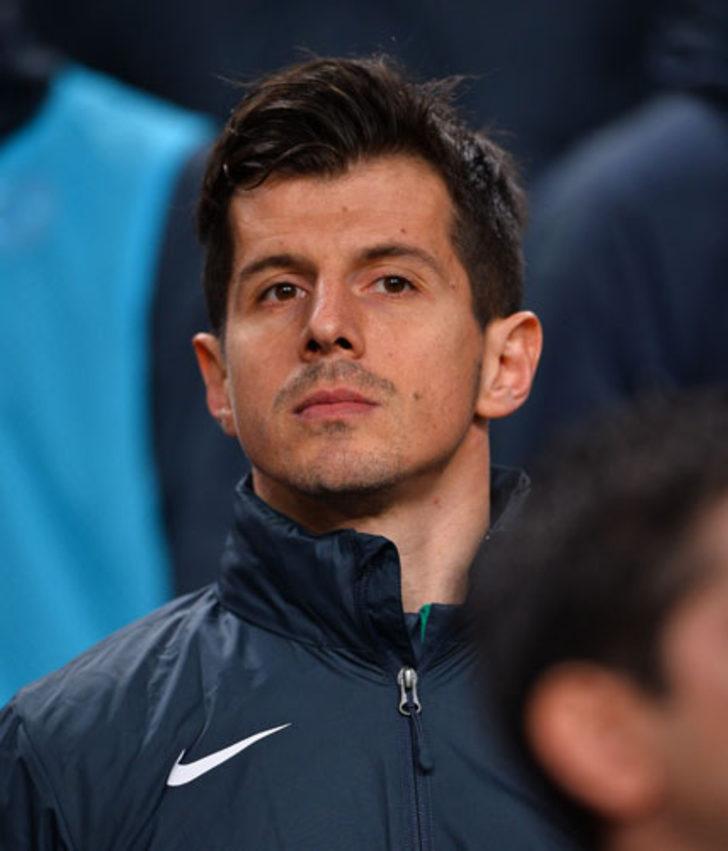 Emre Belözoğlu Başakşehir'e gidiyor G1