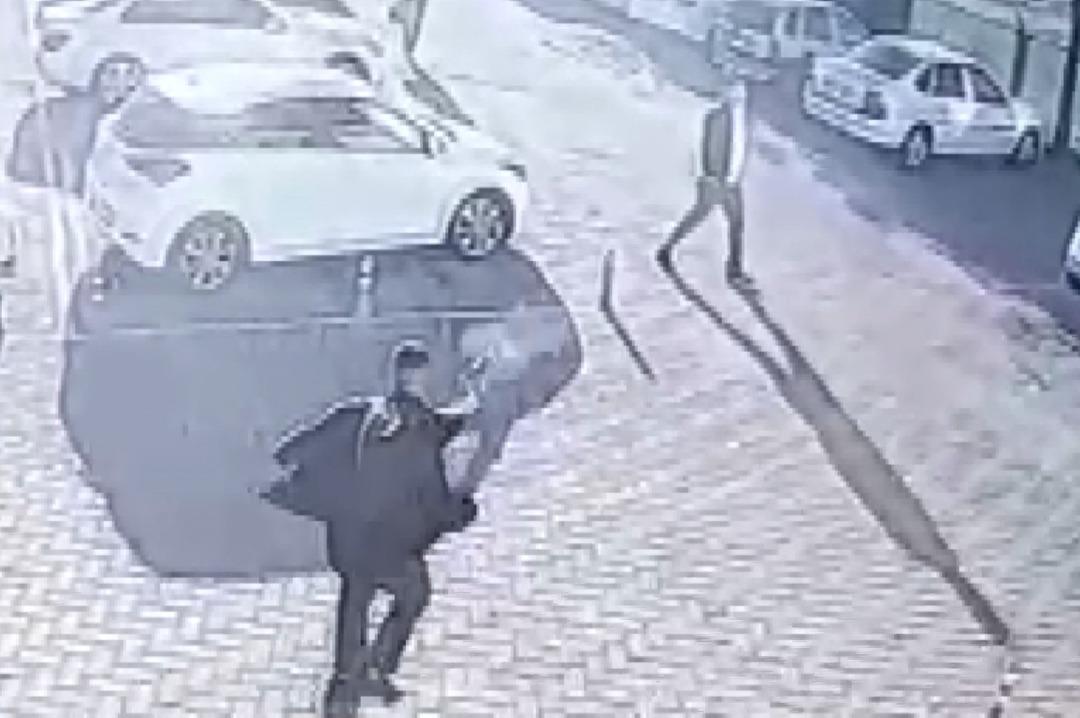 Otobüs firmaları arasında kanlı rekabet! Tetikçinin firma sahibine silahlı saldırısı kamerada 4