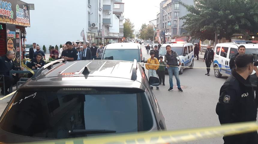  Trafikte yol verme kavgasında tabancayla vuruldu: 1 yaralı