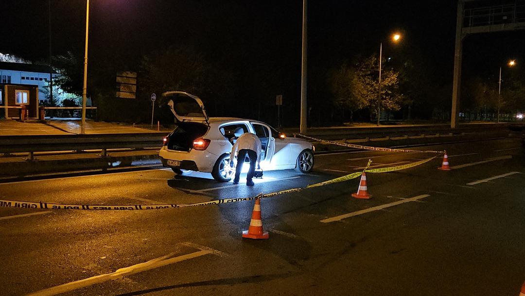 1200xauto Bakırköy'de nefes kesen kovalamaca: 'Dur' ihtarına uymayan sürücü kaza yapınca yakalandı...