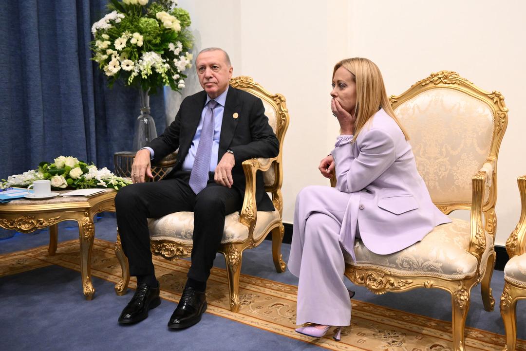 Cumhurbaşkanı Erdoğan ın şakalaştığı Meloni’nin yanıtı hiç beklenmedik! Samimi diyaloğun perde arkası ortaya çıktı: Macron detayı 3