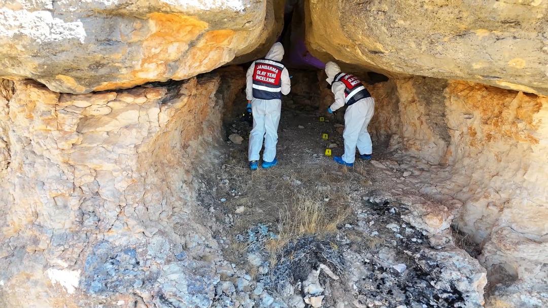 10 yıldır aranıyordu: Enteresan şekilde bulundu! Mağaradan çıktı... DNA lar ikisiyle de eşleşti 2