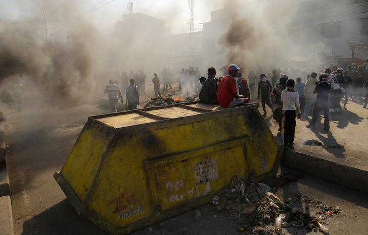 Protestolar arttı, ülkeden böyle kaçtı! Madagaskar birbirine girdi: 22 kişi hayatını kaybetti G1