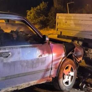 Otomobilin kamyonete çarptığı kazada 2 kişi yaralandı