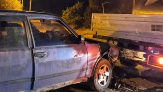 Otomobilin kamyonete çarptığı kazada 2 kişi yaralandı