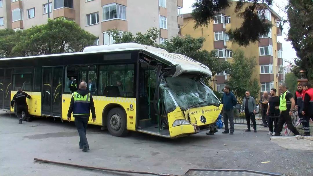 Üsküdar da feci kaza: İETT otobüsü kontrolden çıktı! O anlar kamerada 2