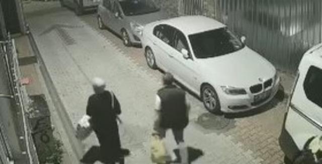 Kadını yerde sürükledikçe sürükledi! İstanbul da sokak ortasında infial uyandıran anlar: Korkunç şiddet saniye saniye kamerada 4