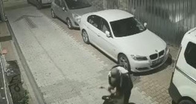 Kadını yerde sürükledikçe sürükledi! İstanbul da sokak ortasında infial uyandıran anlar: Korkunç şiddet saniye saniye kamerada 3