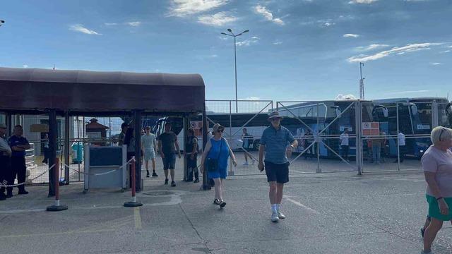 Lüks kruvaziyer Alanya’ya demir attı! Görenleri büyüledi 5