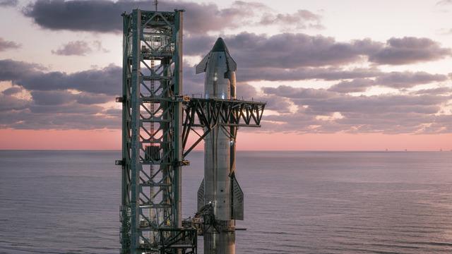 SpaceX'in Starship roketi, 11'inci test uçuşunu tamamladı