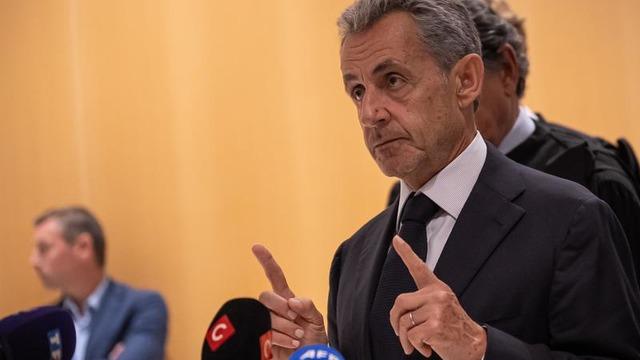 Eski Fransa Cumhurbaşkanı Sarkozy, 21 Ekim’de cezaevine girecek