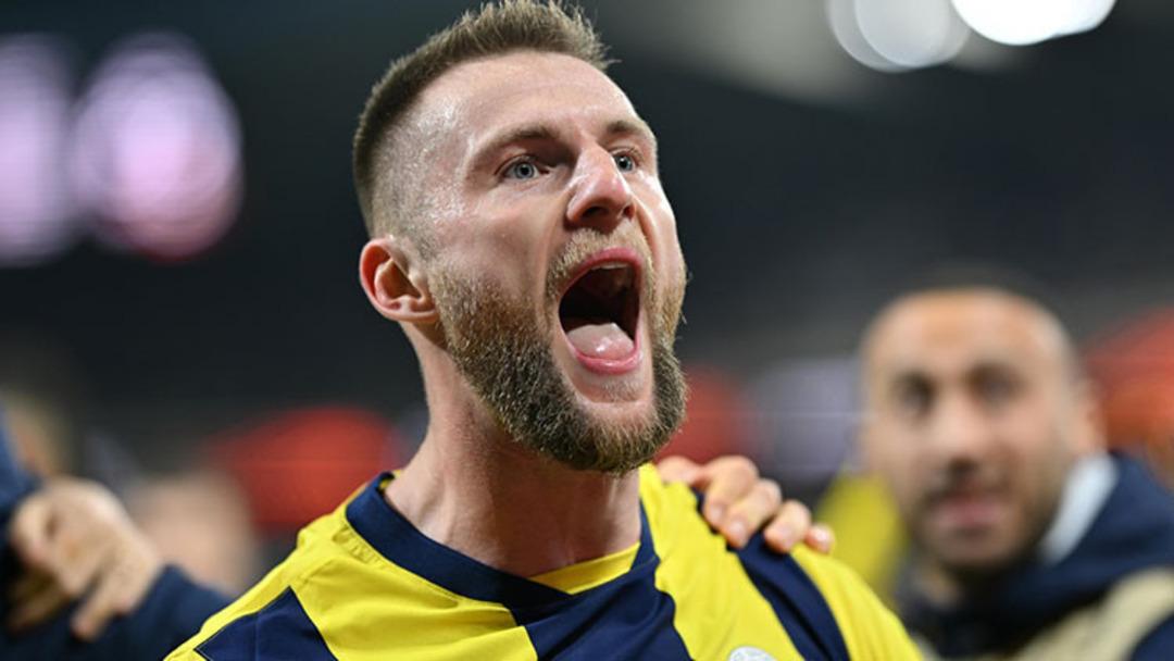 Fenerbahçe nin başarılı stoperi Milan Skriniar a İtalyan kancası! İtalyan basını yıldız ismi Juventus a yazdı... 3