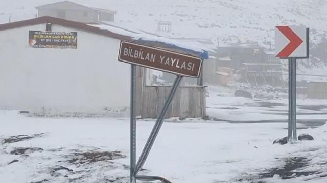 Bülbülan Yaylası beyaza büründü