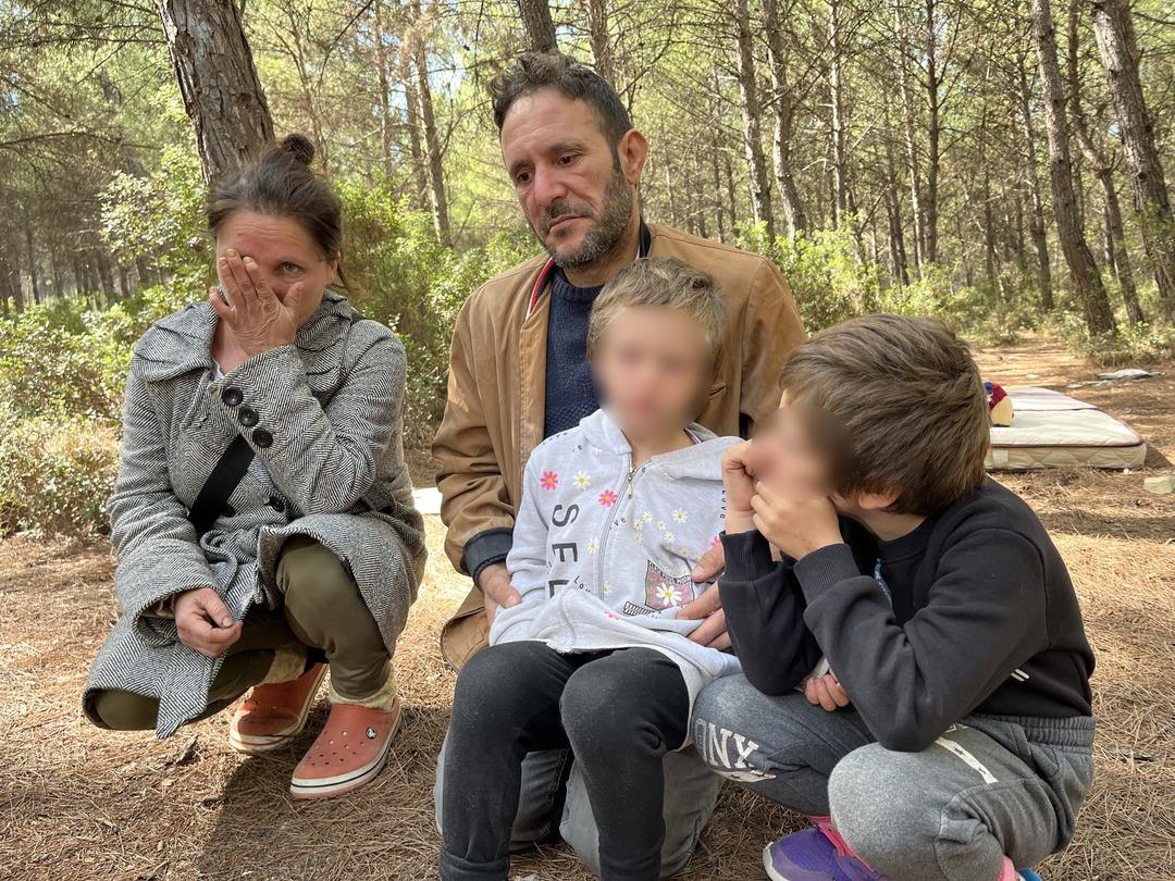 Bir dönem Türkiye onları konuşuyordu: Şimdi evsiz kaldılar! 7 sene önce de bu nedenle televizyona çıkmışlardı... 4