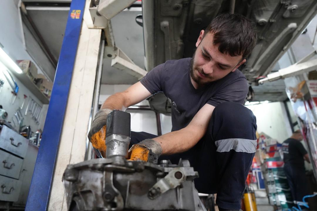 150 bin TL ödememek için sıralar oluşmaya başladı! 5 bin TL ye yaptırıyorlar 1