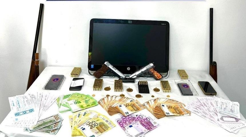 Denizli'de tefecilik operasyonunda 3 şüpheli tutuklandı