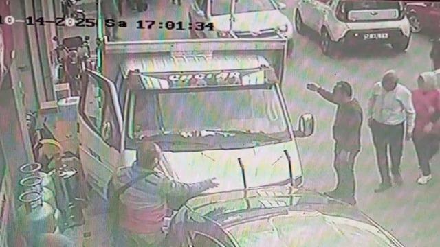 Epilepsi nöbeti geçiren sürücünün kaza anı kamerada