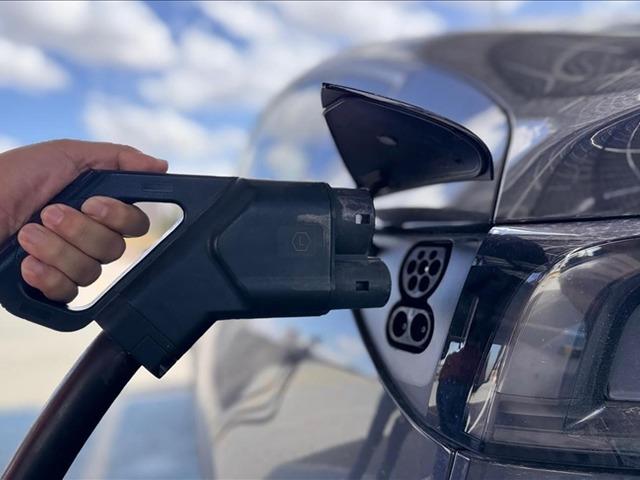 İlk kez o eşik aşıldı! Dünya çapında elektrikli araç satışları rekor kırdı