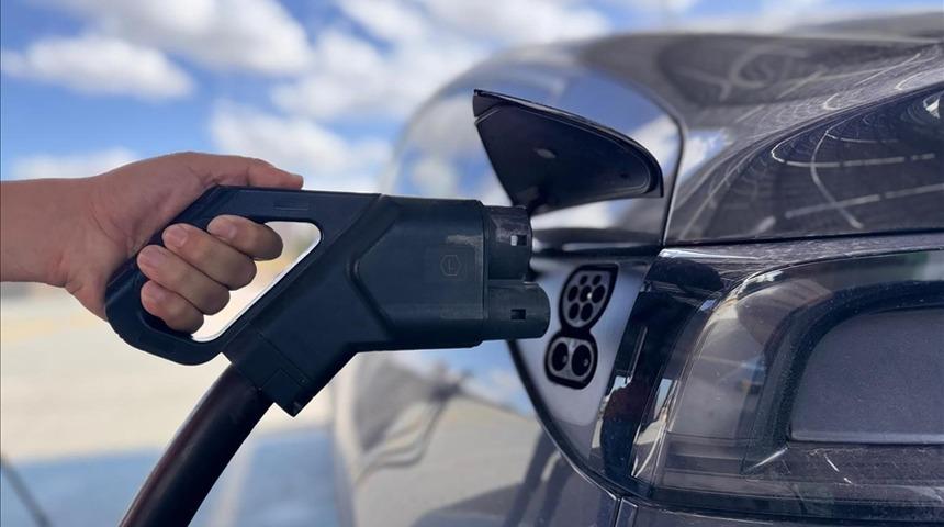İlk kez o eşik aşıldı! Dünya çapında elektrikli araç satışları rekor kırdı