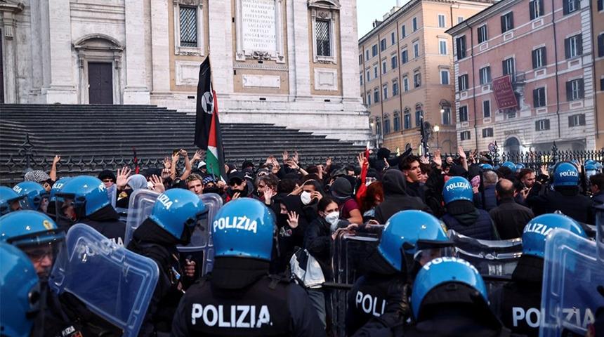 Dünya Kupası elemelerinde ortalık fena karıştı! Maç öncesi protestoların, otelde Mossad ajanlarının ve stadyumda keskin nişancıların olduğu maç