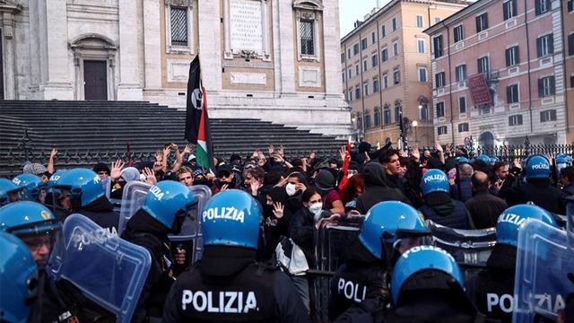 Dünya Kupası elemelerinde ortalık fena karıştı! Maç öncesi protestoların, otelde Mossad ajanlarının ve stadyumda keskin nişancıların olduğu maç