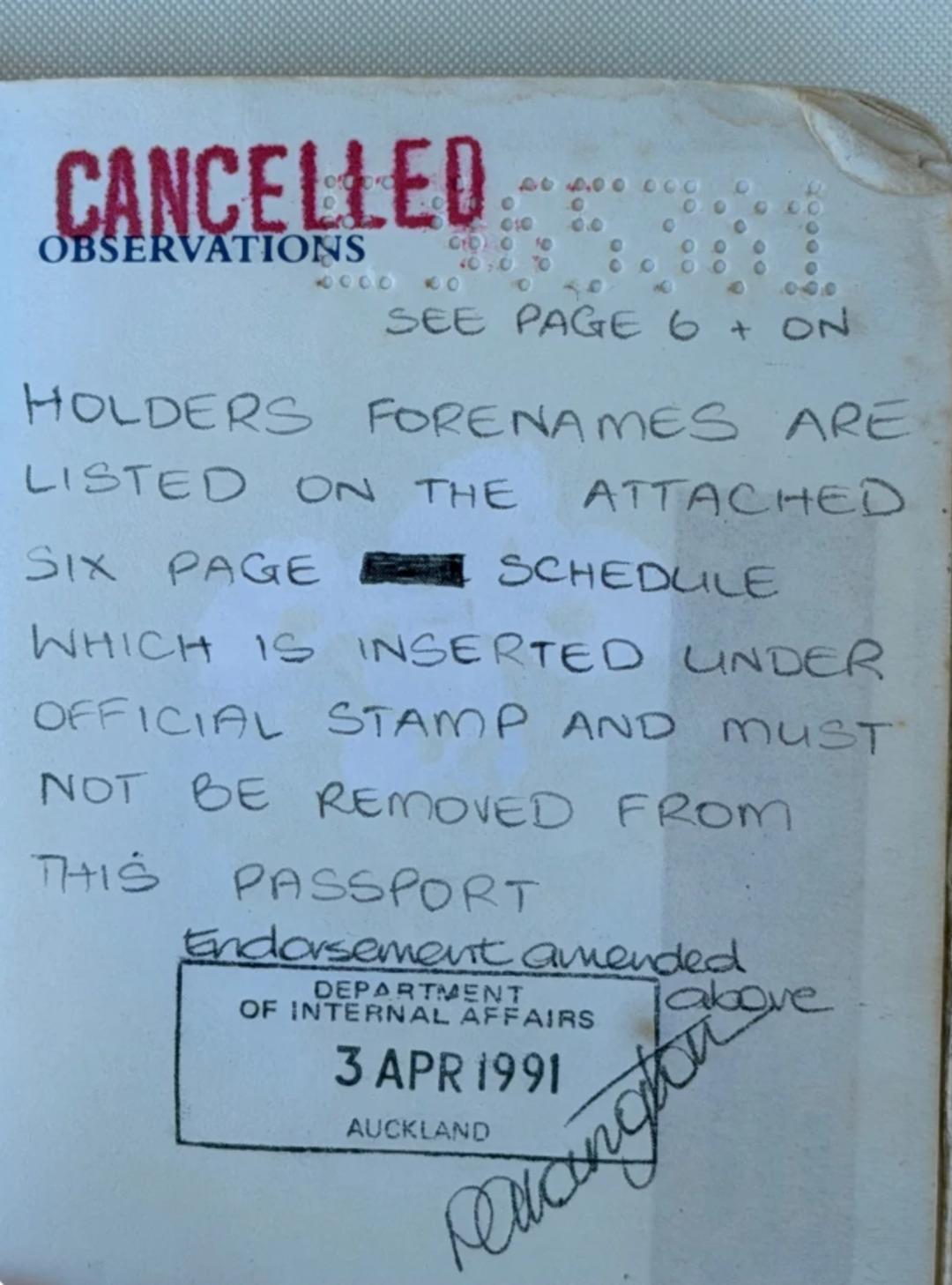 Kitap gibi... İsminin tamamını söylemesi 20 dakika sürüyor: Tam 2.253 kelime! 3