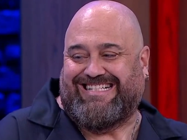 MasterChef'te mide bulandıran anlar! Somer Şef dişlerinin arasına alıp gösterdi