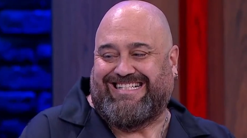 MasterChef'te mide bulandıran anlar! Somer Şef dişlerinin arasına alıp gösterdi