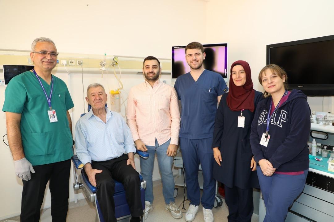 Ankara da inanılmaz olay: Havuza girdi, duyma yetisini kaybedip yüz felci geçirdi! 2