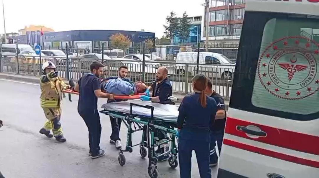 Çekmeköy de İETT otobüsü durağa daldı: Yaralılar var 1