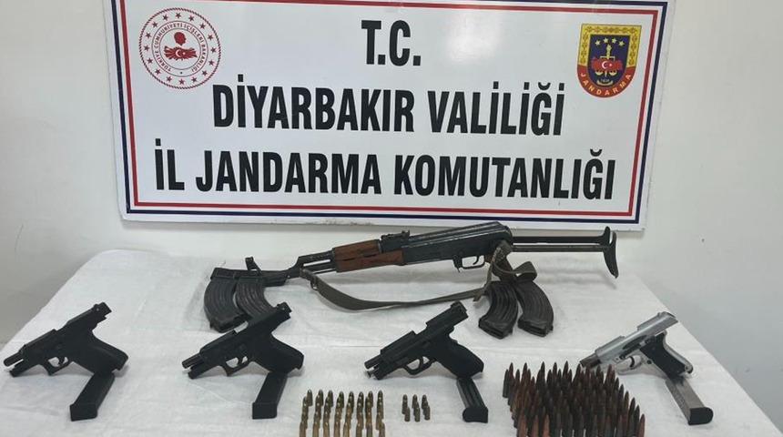 Diyarbakır'da silah kaçakçılığı operasyonu