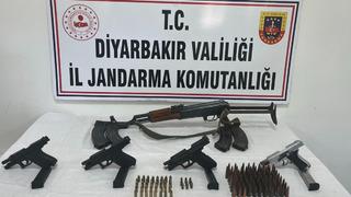 Diyarbakır'da silah kaçakçılığı operasyonu