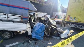 Giresun'da kamyonet, TIR'a arkadan çarptı: 1 ölü, 2 yaralı