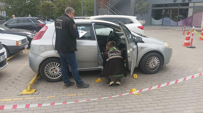 Kafenin işletme müdürüne AVM otoparkında silahlı saldırı: Ağır yaralandı