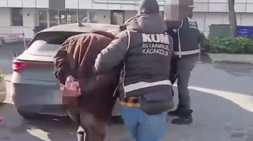 İstanbul ve Bursa'da kaçak sigara operasyonu: Milyonlarca makaron ele geçirildi: 13 gözaltı