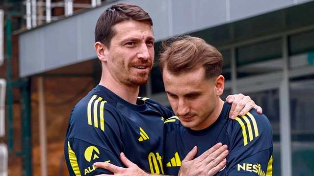 Fenerbahçe'de sürpriz kadro dışı iddiası! İrfan Can Kahveci ve Cenk Tosun'un ardından...