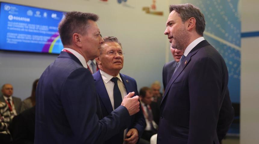 Enerji Bakanı Bayraktar, Rus, Macar, Vietnamlı ve Suudi Arabistanlı bakanlarla görüştü