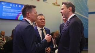 Enerji Bakanı Bayraktar, Rus, Macar, Vietnamlı ve Suudi Arabistanlı bakanlarla görüştü